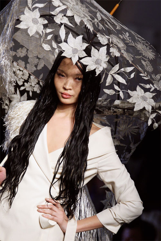 Illustration for article titled Fashion Show